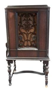 LL - Vintage Radiola Floor Radio Cabinet