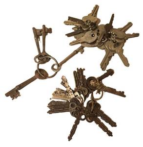 BS - Vintage Keys Mixed Lot
