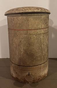 BS - Vintage Metal Can
