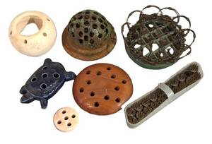 BS - Variety of Vintage Floral Frogs