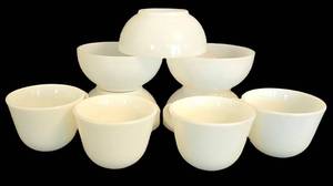 DR - Vintage Fire King Bowls & Pyrex Cups (Lot of 9)