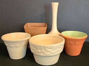 DR - Vintage Red Wing Pottery Assorted Pots & Vase (Lot of 5)