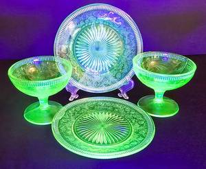 DR - Vintage Uranium Glass Saucers & Dessert Cups (Lot of 4)