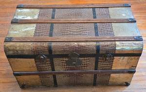 LR - Vintage Leather & Brass Trunk