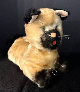 DR - Vintage R. Dakin Siamese Cat Plush Go to Sleep Little Kitty