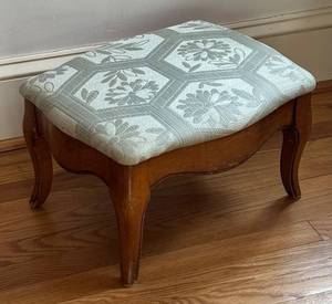 MB - Vintage Foot Stool with Carved Wooden Legs