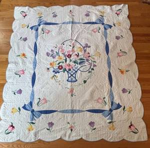 MB - Vintage Floral Bouquet Quilt