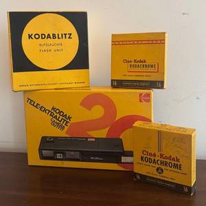 MB - Kodak Blitz Flash Unit - Cine-Kodak Kodachrome 16mm Film - Tele-Ektralite Camera Outfit