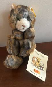 MB - Steiff Minka Cat Plush - Knopf im Ohr