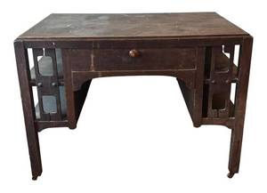 BR1 - Vintage Arts & Crafts Style Desk