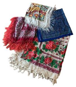 MB - Assorted Vintage Tapestries  Floral & Paisley Designs