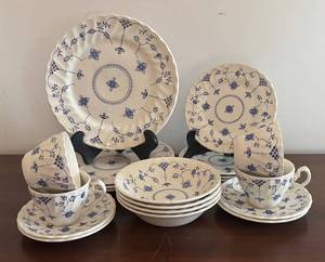 MB - Myott Finlandia China Service for Four - 20-Piece Set