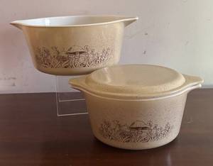 MB - Vintage Pyrex Forest Fancies Mushroom Pattern Dishes