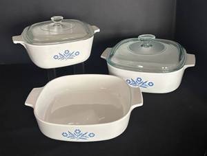 MB - Three Piece CorningWare Cornflower Blue Casserole Set with Two Glass Lids