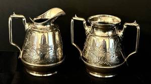 Vintage Meriden Britannia Silver Plate Creamer & Sugar Set