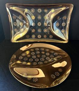 E - Two Vintage Dorothy Thorpe Glama Glass Starburst Divided Platters