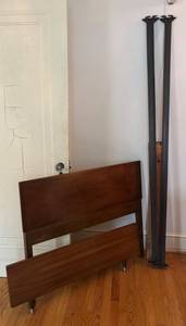 BR1 - Charming Vintage Twin Bed Frame