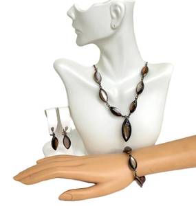 Vintage Mother of Pearl Necklace Bracelet & Clip Earrings Set