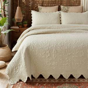 $180 Brandream Quilts QueenKing Cotton Coverlet Scalloped Edge Bedspread 98x106