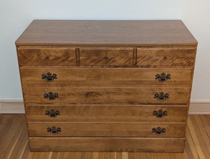 ML - Vintage Ethan Allen Heirloom Maple Chest of Drawers Nutmeg Finish Brass Hardware