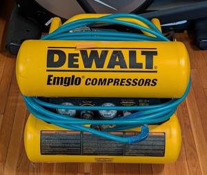 ML - DeWalt D55152 4 Gal Electric Air Compressor