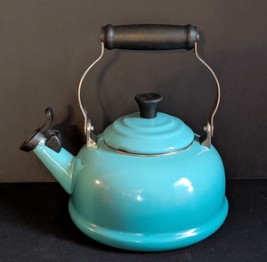 ML - Le Creuset 1.6l Teapot