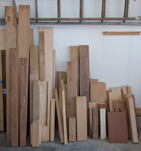 G - Mixed Hardwood Boards & Scraps Assortment