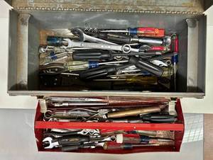 TR - Craftsman Tool Box With Assorted Hand Tools