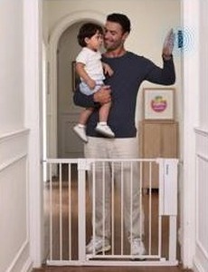Pressure Mounted Safety Gate $99.99 Retail - Brand New