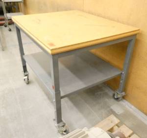 Work table on wheels 30x36 adustable height