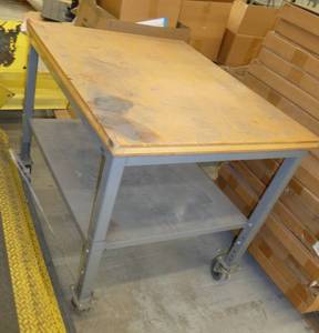 36x30 adjustable height rolling work tablebench