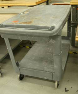 Rubbermaid warehouse cart