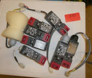 8 New Omron safety door latches