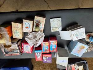 10 Figurines (New In Package)