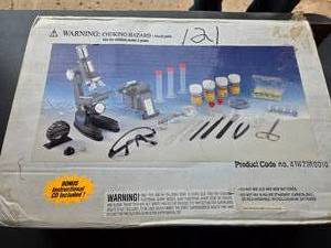 Microscope Set (New In Package)