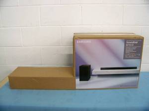 Samsung B73CD 5.1 Channel Soundbar with Wireless Subwoofer and Remote Control - in Original Box