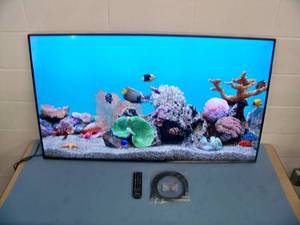 55 Samsung HG55NE478 478-Series Hospitality TV with Remote Control and HDMI Cable