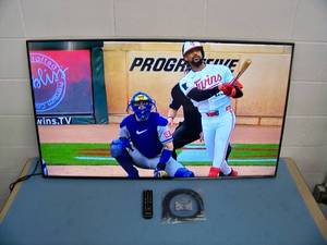 55 Samsung HG55NE478 478-Series Hospitality TV with Remote Control and HDMI Cable