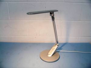 Intertek HD1310A Office  Desk Lamp with Multiple Light Setting and Adjustments