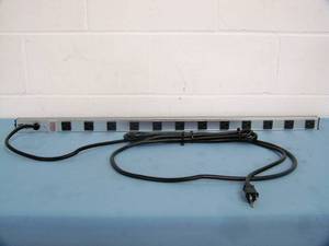 TRIPP-LITE PS3612 12-Outlet Vertical Power Strip