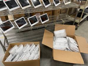Lot of 50 Cisco Telepresence 10 Touchscreen Touch Screen Display Panel Monitors