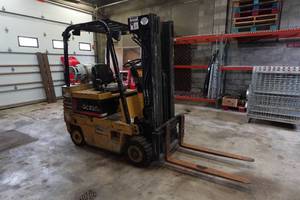 Daewoo GC25S-2 5000 Lb Propane Forklift with Side Shift