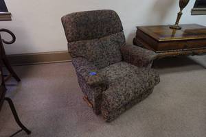 Recliners and Table Lamp - La-Z-Boy, Lane