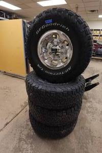 1999-2004 Ford 8 Bolt Wheels with BF Goodrich LT28575R16 Tires