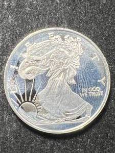 HALF TROY OZ .999 FINE SILVER AMERICAN EAGLE ROUND
