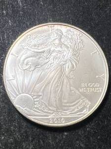 2010 AMERICAN SILVER EAGLE 1 TROY OZ .999 FINE SILVER