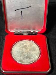 1995 AMERICAN SILVER EAGLE 1 TROY OZ .999 FINE SILVER IN BOX