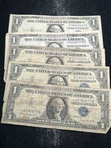 5 US BLUE SEAL $1 SILVER CERTIFICATES