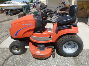 Simplicity Conquest Riding Lawn Mower