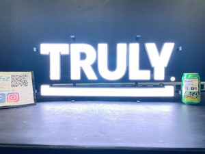 Truly Hard Seltzer LED, 11 x 24